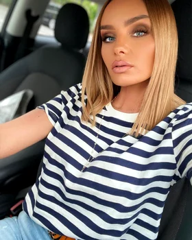 Maria Constantin s-a tuns și a revenit la culoarea de păr ce îi place. Sursă: Facebook