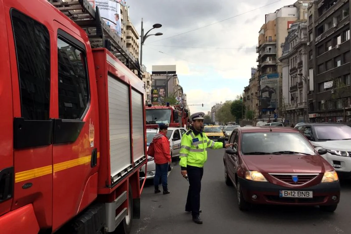 Mai multe echipaje de pompieri au intervenit la fața locului