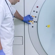 Aparat RMN jpg FOTO Pixabay