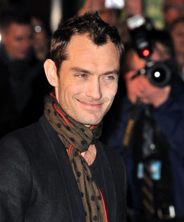 
    Jude Law, la premiera filmului "Sherlock Holmes" în Londra, în 14 decembrie 2009. (Foto: EPA)  