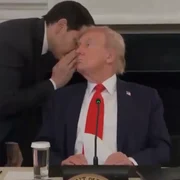 marco rubio l a intrerupt pe donadl trump in timpul unui eveniment la Casa Alba foto captura video png