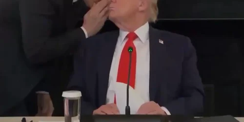 marco rubio l a intrerupt pe donadl trump in timpul unui eveniment la Casa Alba foto captura video png