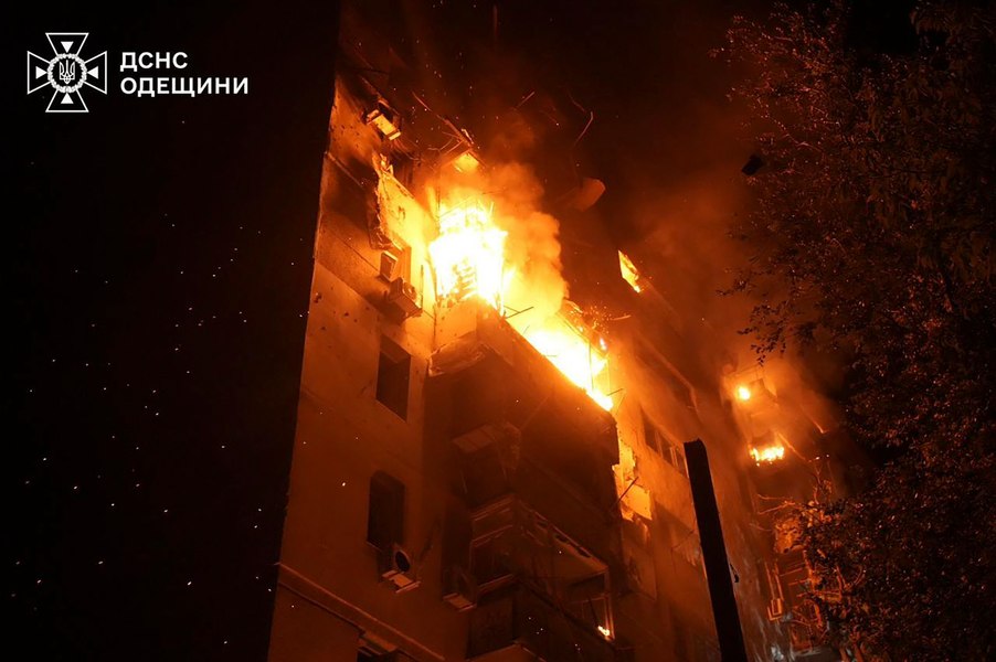 Rusia a bombardat vreme de șase ore un oraș strategic din est: „Teroriștii ruși l-au lovit cu rachete și drone”