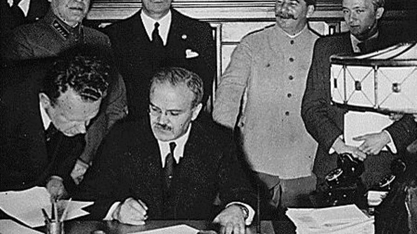 Protocolul adiţional secret al Pactului de neagresiune dintre U R S S şi Germania (23 august 1939) jpeg