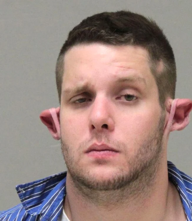 Cei mai ciudaţi infractori ai anului 2011