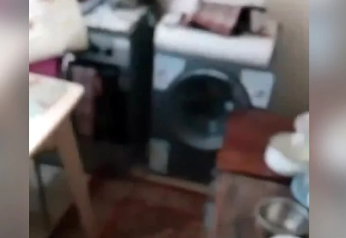 Soldații ruși jefuiesc apartamentele ucrainenilor FOTO: Captura video
