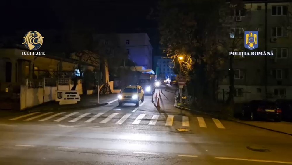Percheziții DIICOT în Olt, Teleorman și București: Bercea Mondialu și membrii familiei sale, suspectați de  cămătărie și șantaj