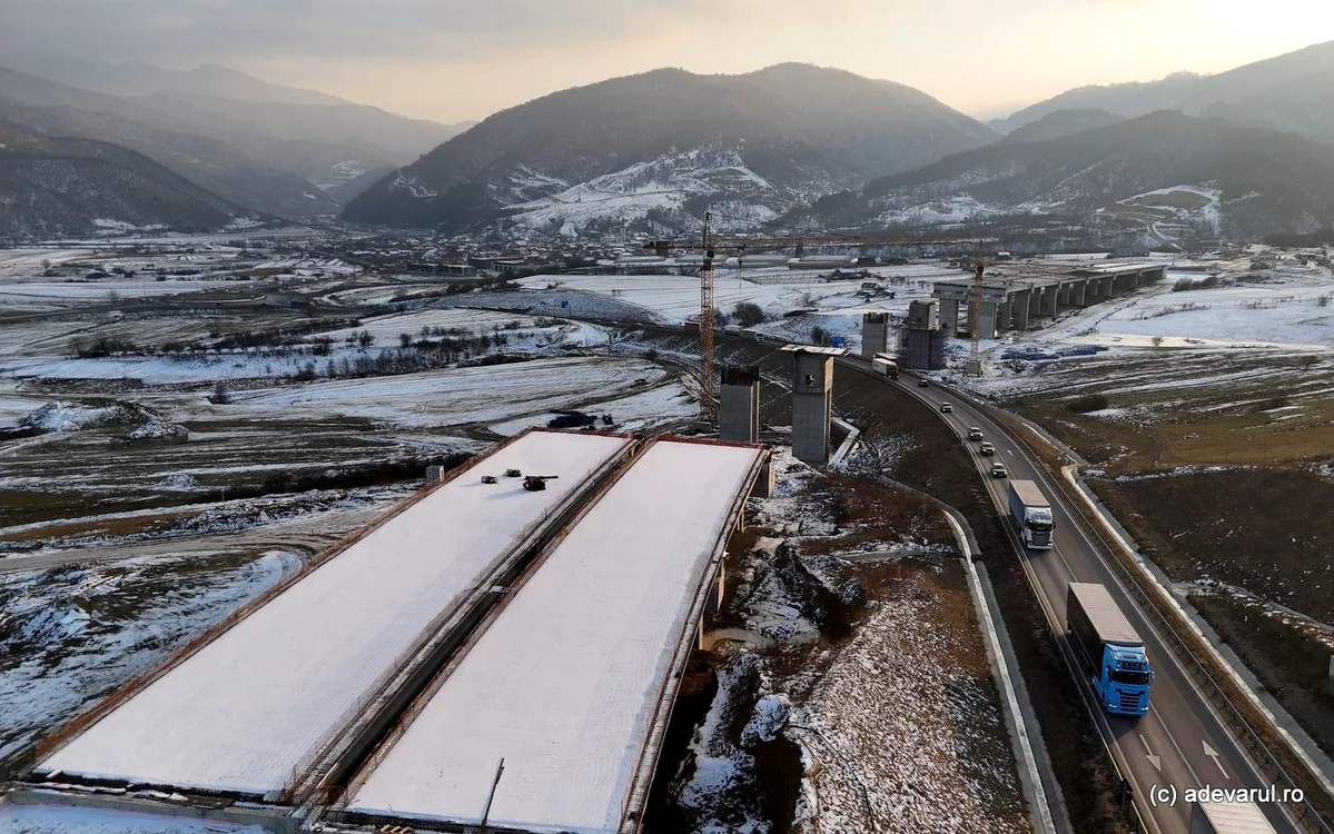 Autostrada Sibiu - Pitești, zona Boița. Foto: Daniel Guță. ADEVĂRUL
