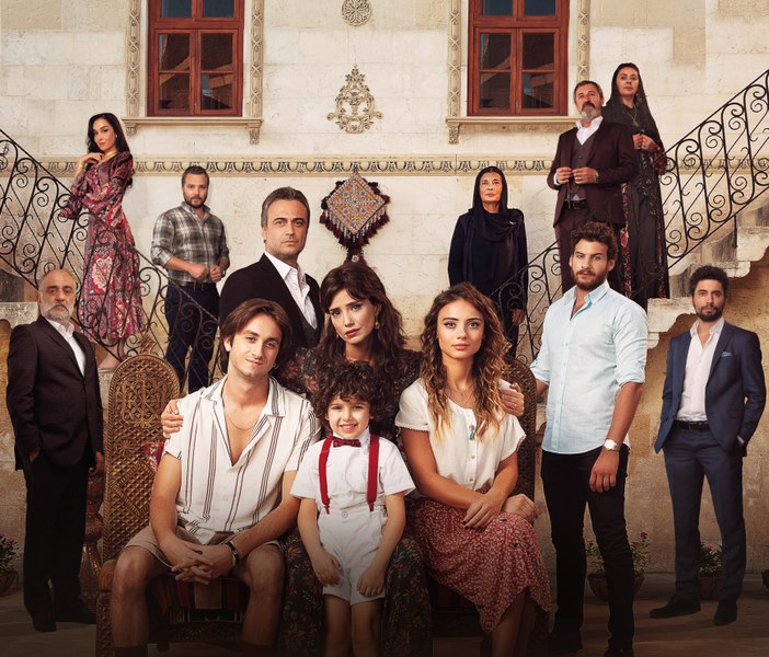 „Melek“, un nou serial turcesc, are premiera astăzi, la Kanal D. Actrița Nehir Erdogan, în rolul principal VIDEO