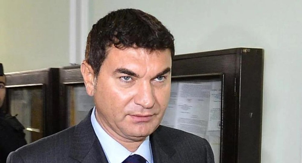 Reacția lui Cornel Dinu când a văzut că Borcea are în bibliotecă teancuri de bani pe post de cărți