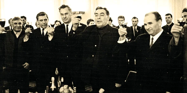 Ivan Bodiul, prim-secretar al CC al PCM,(ultimul din dreapta), protejatul lui Leonid Brejnev (al doilea din dreapta)