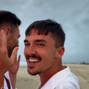 Rengle s-a logodit cu Alejandro Fernández foto Instagram