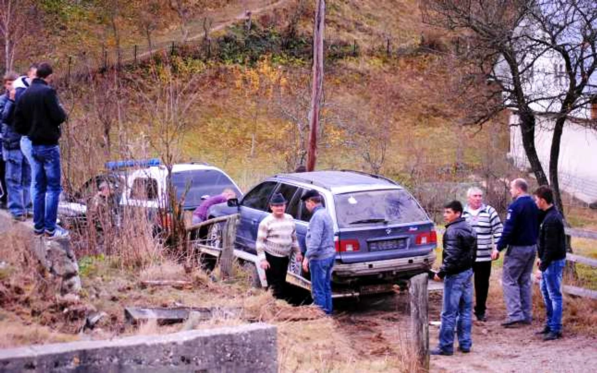 Urmarire ca in filme pe strazile din Cavnic FOTO:Rares Moise/Adevarul