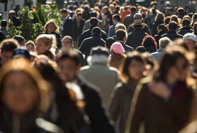 oameni strada shutterstock jpg