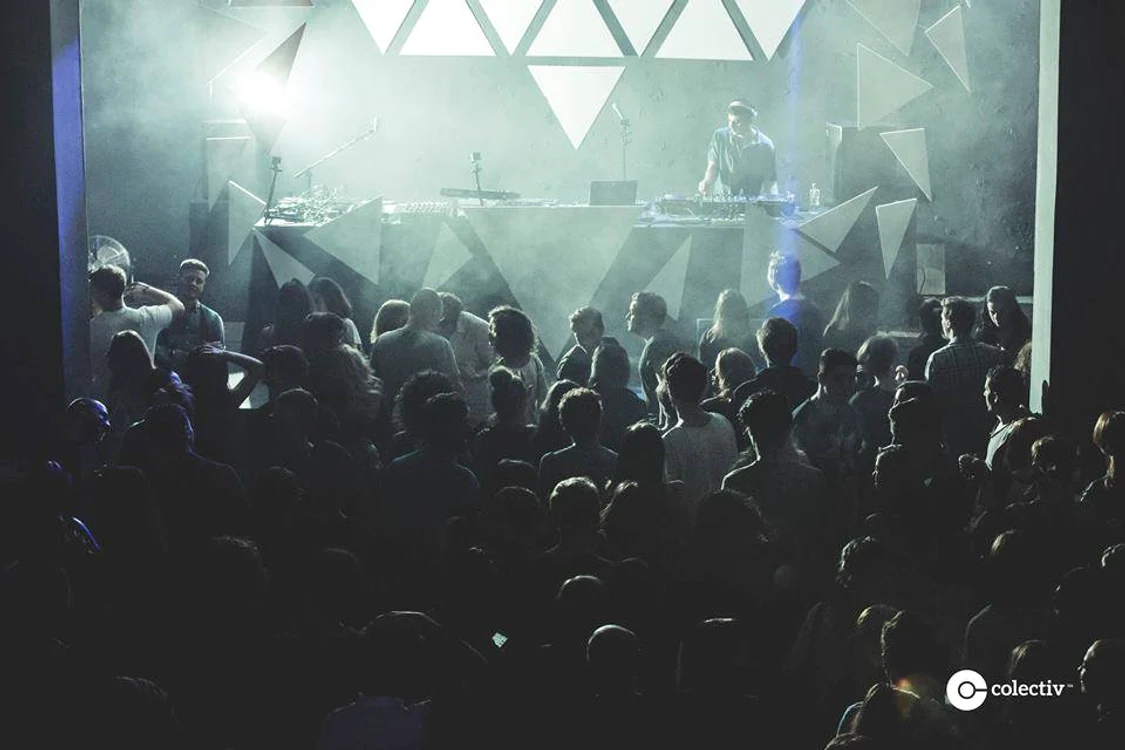 
    Patronii ar fi refuzat să dea bani pentru un material mai scump când au antifonat clubulFoto: Arhiva personală  