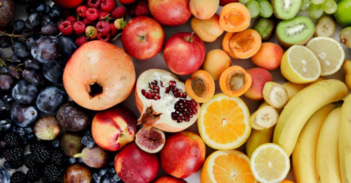 Fructul galben, curbat, cu puține calorii. Vindecă inima, liniștește stomacul și subțiază talia