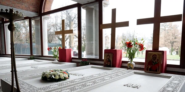 necropola regala foto arhiepiscopia argesului si muscelului JPG