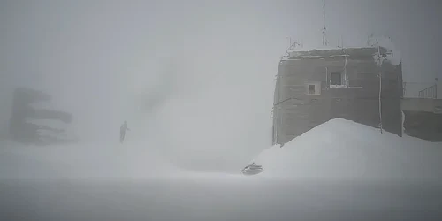 iarna la Vargul omu captura FB hello, Bușteni png