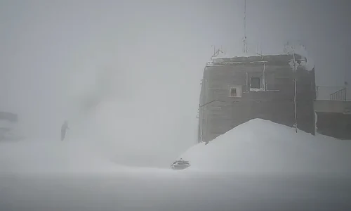 iarna la Vargul omu captura FB hello, Bușteni png