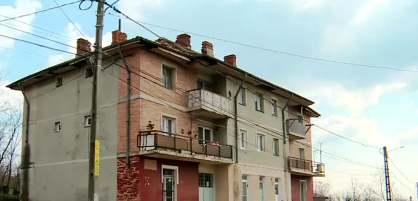 Blocul din comuna ieşeană Moşna în care "trăiesc" 3.600 de oameni