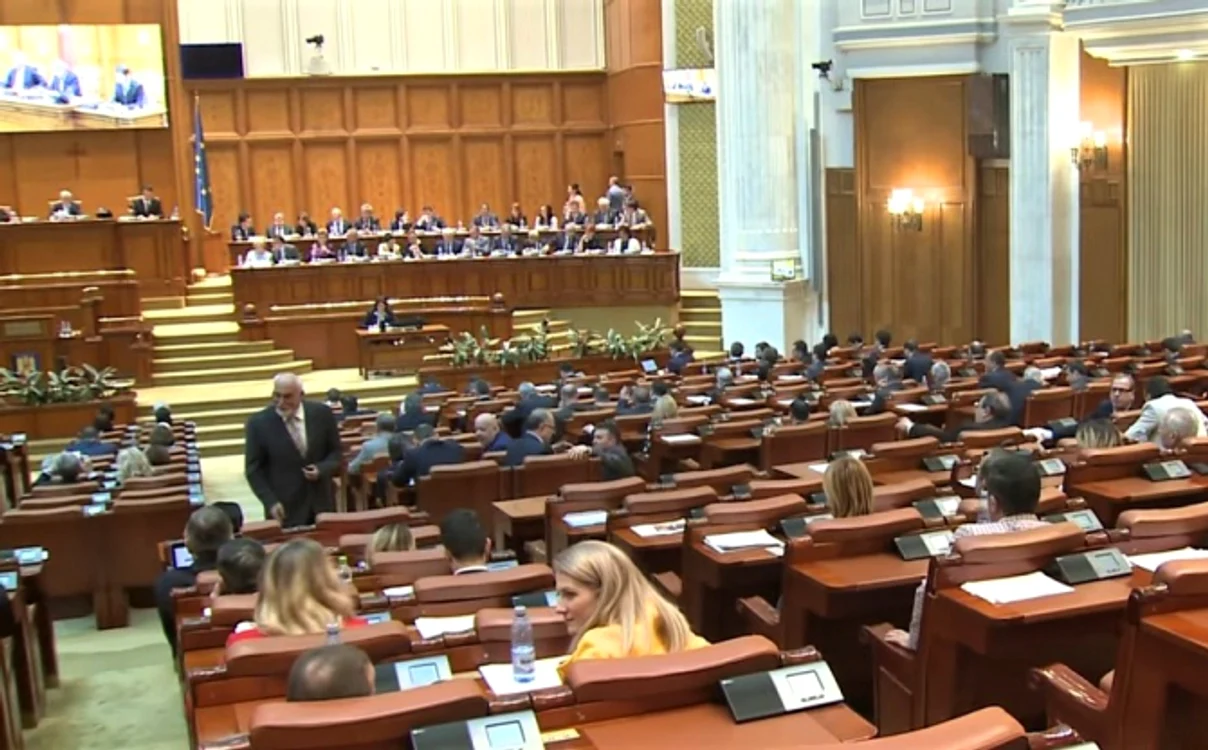 Moțiunea de Cenzură nu a fost votată nici măcar de parlamentarii care o inițiaseră