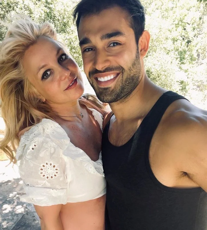 2 britney si sam jpg jpeg