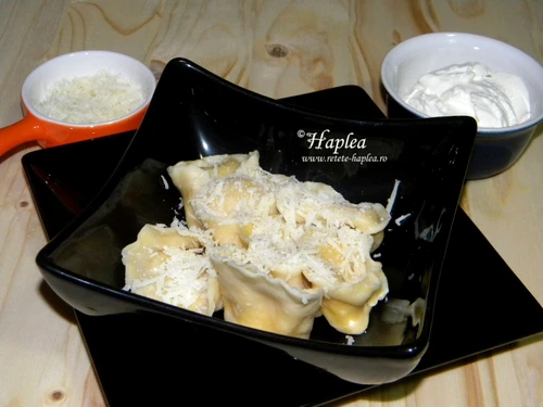 tortellini cu branza poza 9 jpeg