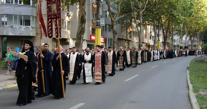Procesiune religioasă la Constanţa FOTO Arhiepiscopia Tomisului