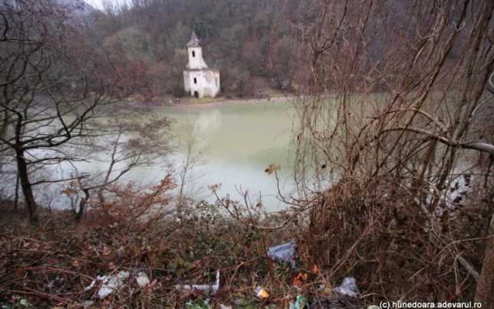 Lacul Cinciş. FOTO: Daniel Guţă. ADEVĂRUL.