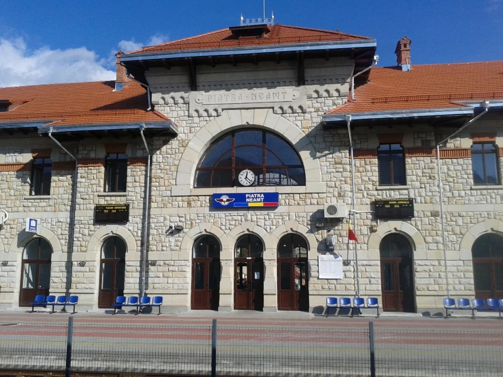 Gara din Piatra Neamţ are o nouă faţă după 100 de ani de existenţă FOTO Florin Jbanca