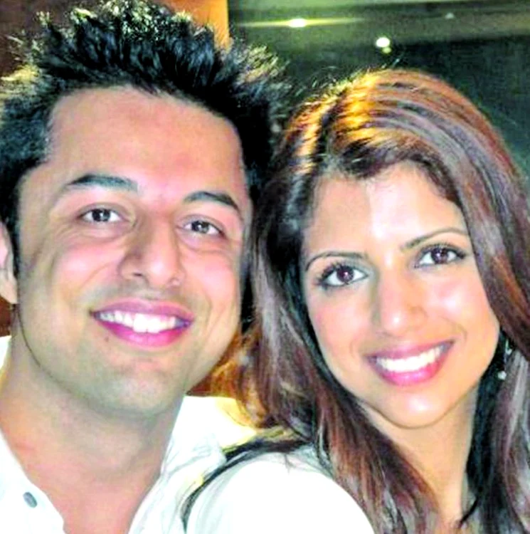 
    Anni Dewani şi soţul ei Shrien  au fost atacaţi în plină stradă  de indivizi înarmaţi şi  sechestraţi pentru că nu  aveau decât 50 de dolari  