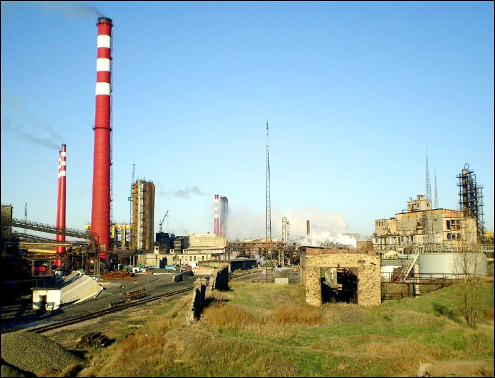 Uzină din Makiivka, în regiunea Doneţk, afectată de violenţe FOTO ukrainetrek.com