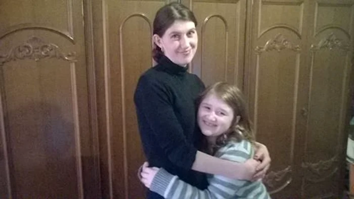 
    Andreea Ungureanu şi Maria, fetiţa ei  