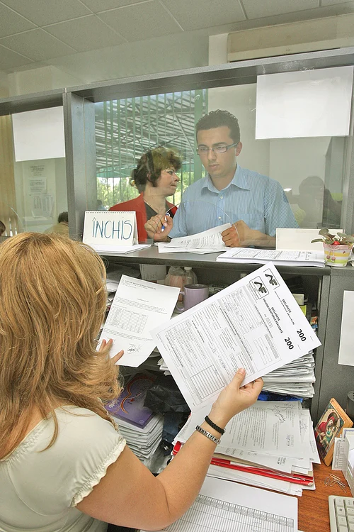 Cine avea datorie de 1 leu la Fisc, trebuia să vină şi s-o achite