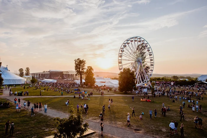 
    Peste 200.000 de oameni sunt aşteptaţi de domeniul Bonţida, la Electric Castle 2019foto: Facebook  