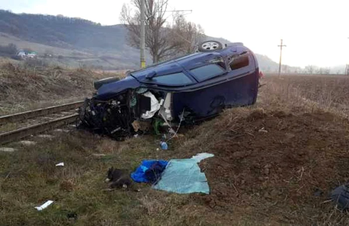 Imagine de la locul accidentului feroviar de la Oneşti FOTO ISU Bacău