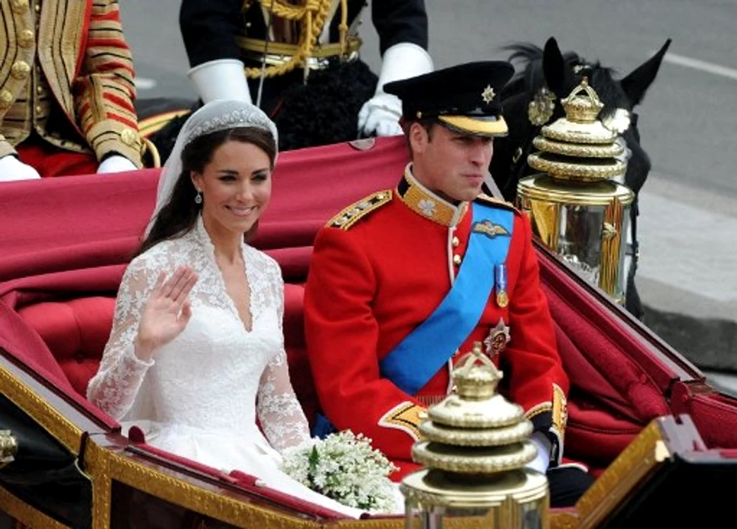 Kate Middleton şi Prinţul William, în ziua nunţii din 2011 foto: AFP