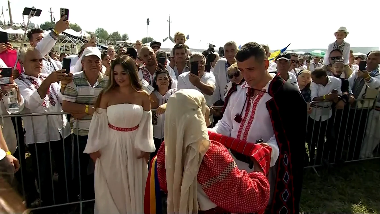 Imagine de la nunta câmpenească a lui George Simion FOTO Daciana Stoica