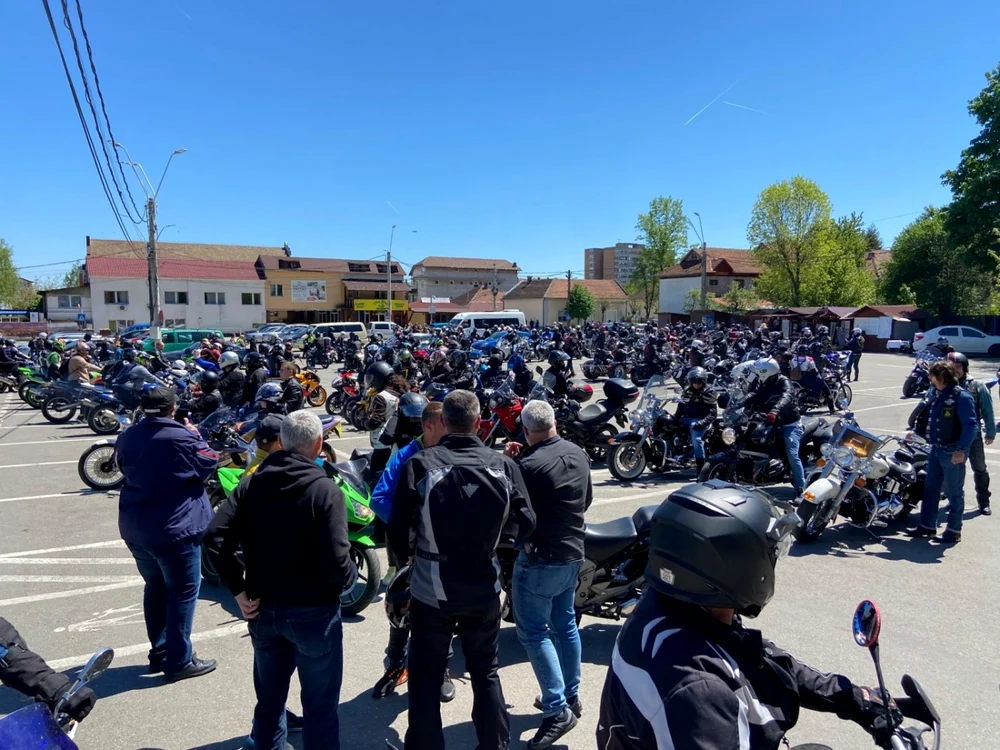 motociclisti la centrul de vaccinare din deva foto prefectura Hunedoara