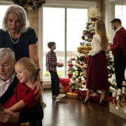 Familia stransa de sarbatori  Foto Freepik com jpg