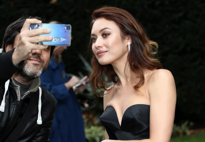 Olga Kurylenko și postarea ei de pe Instagram