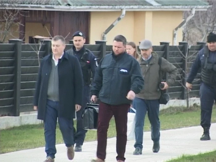 Florin Ţurcanu fostul preşedinte al CJ Botoşani a fost ridicat de procurorii DNA FOTO botosaninecenzurat.ro