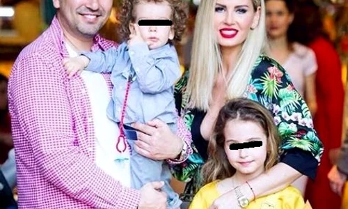 Andreea Bănică, alături de soțul ei, Lucian Mitrea, și cei doi copii, Noah și Sofia  jpeg
