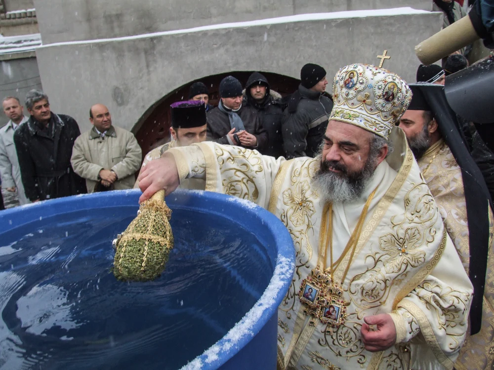 Ce este Agheasma Mare, cât se bea și cum se folosește corect