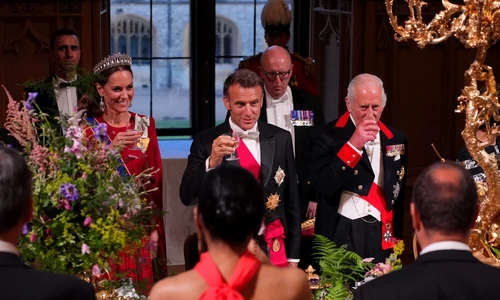 Regele Charles și Emmanuel Macron foto profimedia (4) jpg