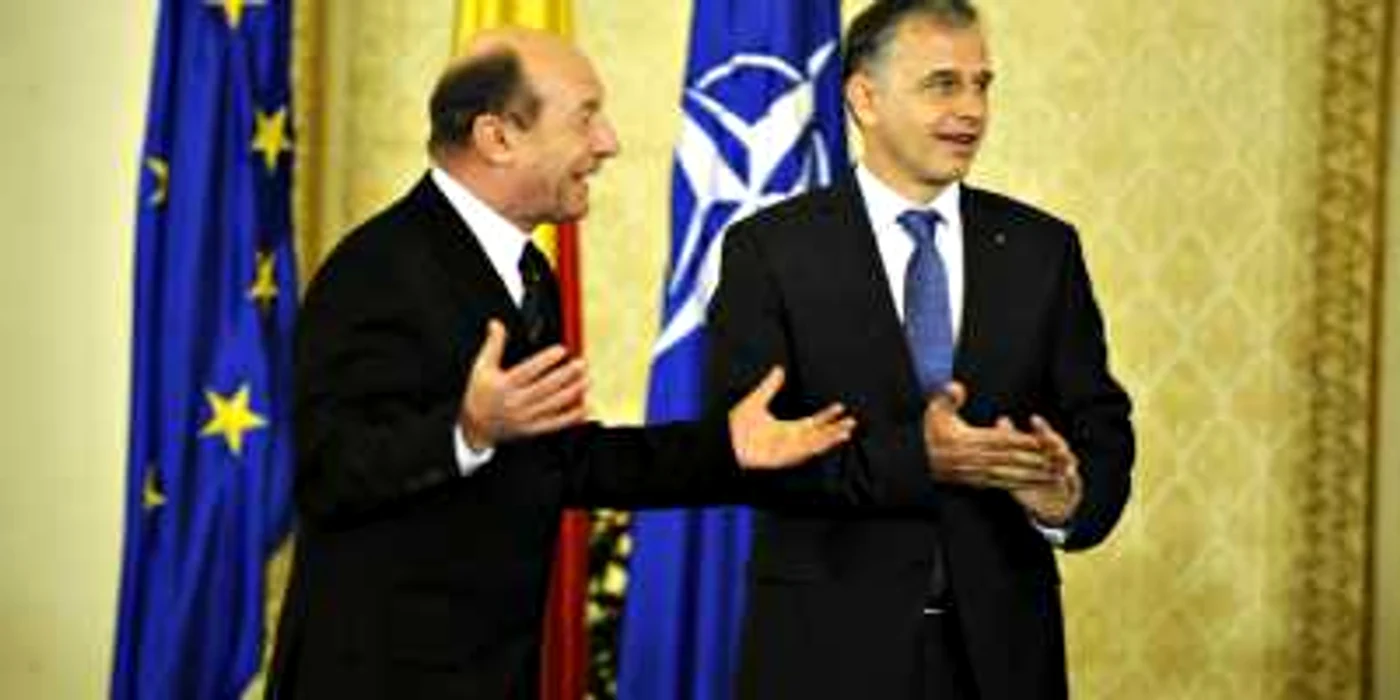 Traian Băsescu şi Mircea Geoană s-au luptat în 2009 pentru Cotroceni