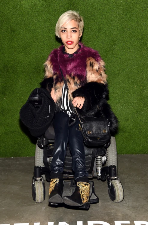 Jillian Mercado se poate deplasa doar în scaunul cu rotile