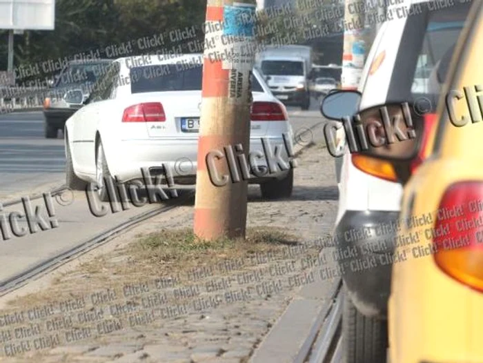 Bocea a luat-o pe contrasens ca să evite statul la semafor