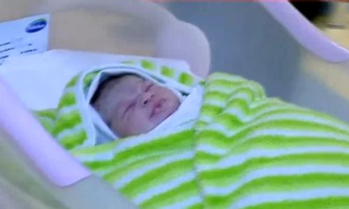 Fetița lui Florin Salam, Jacqueline Maria, a primit nota 10 la naștere jpeg