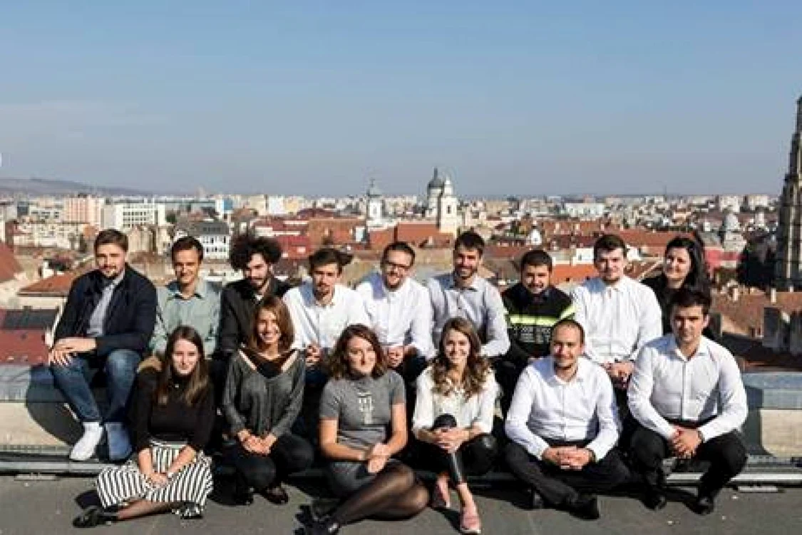 Echipa de studenţi de la UTCN ce participă la competiţia din Los Angeles   FOTO UTCN